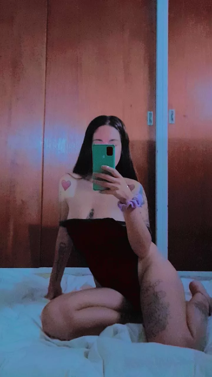 looking a bad daddy to make him cum and fill me up with his creampie 🤭🔞 follow link below and become the One ♡