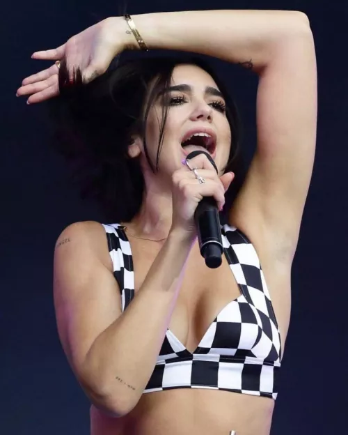 Looking for a bud to get me off to Dua’s armpits