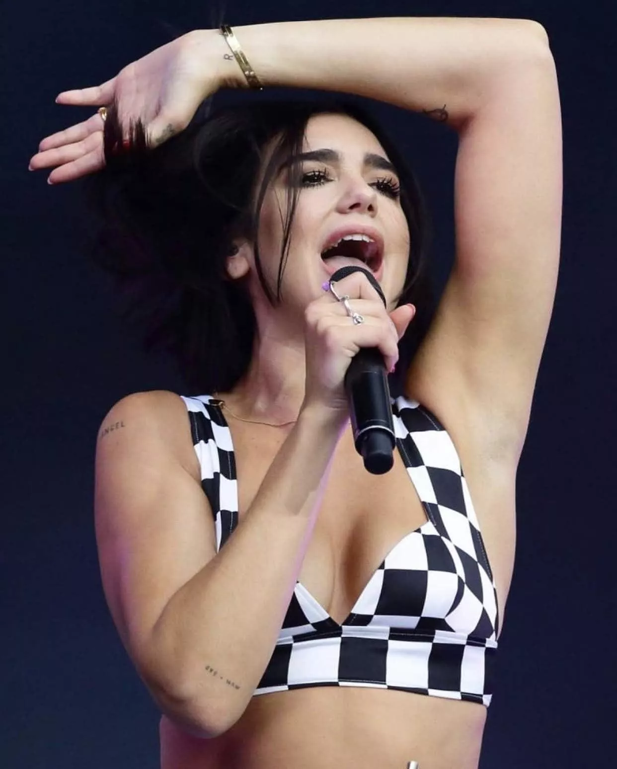 Looking for a bud to get me off to Dua’s armpits