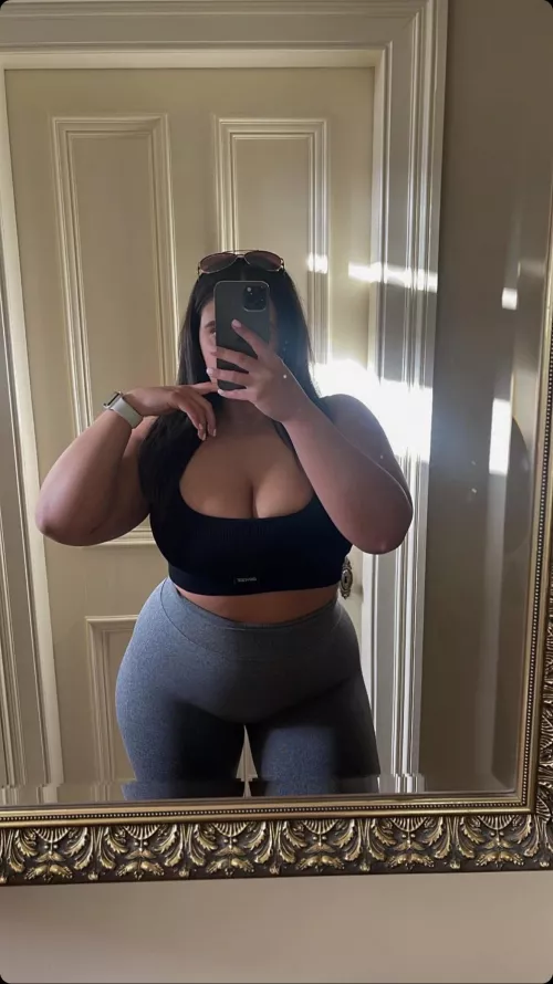 looking for a small dicked tributer to feed my IRLs. dm me for my usernames