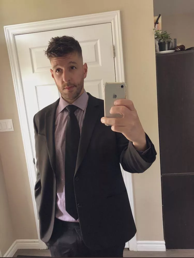 Looking for an online buddy for chats and maybe other fun. Looking for an online buddy for chats and maybe other fun.