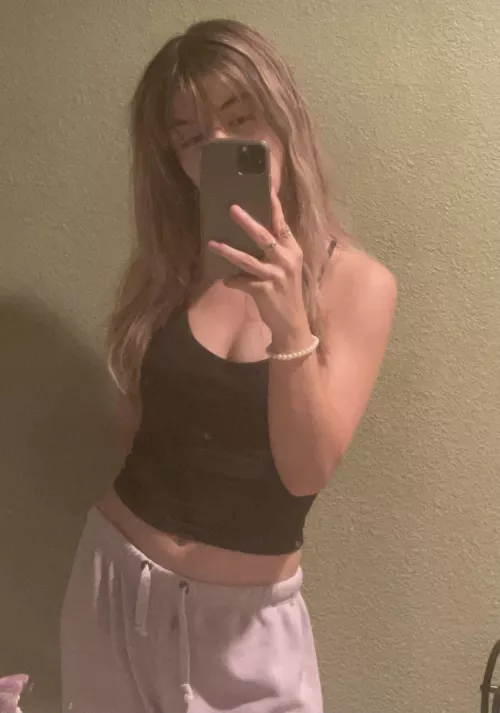 Looking for big dicks to slap and cum trib me for my fiancé.