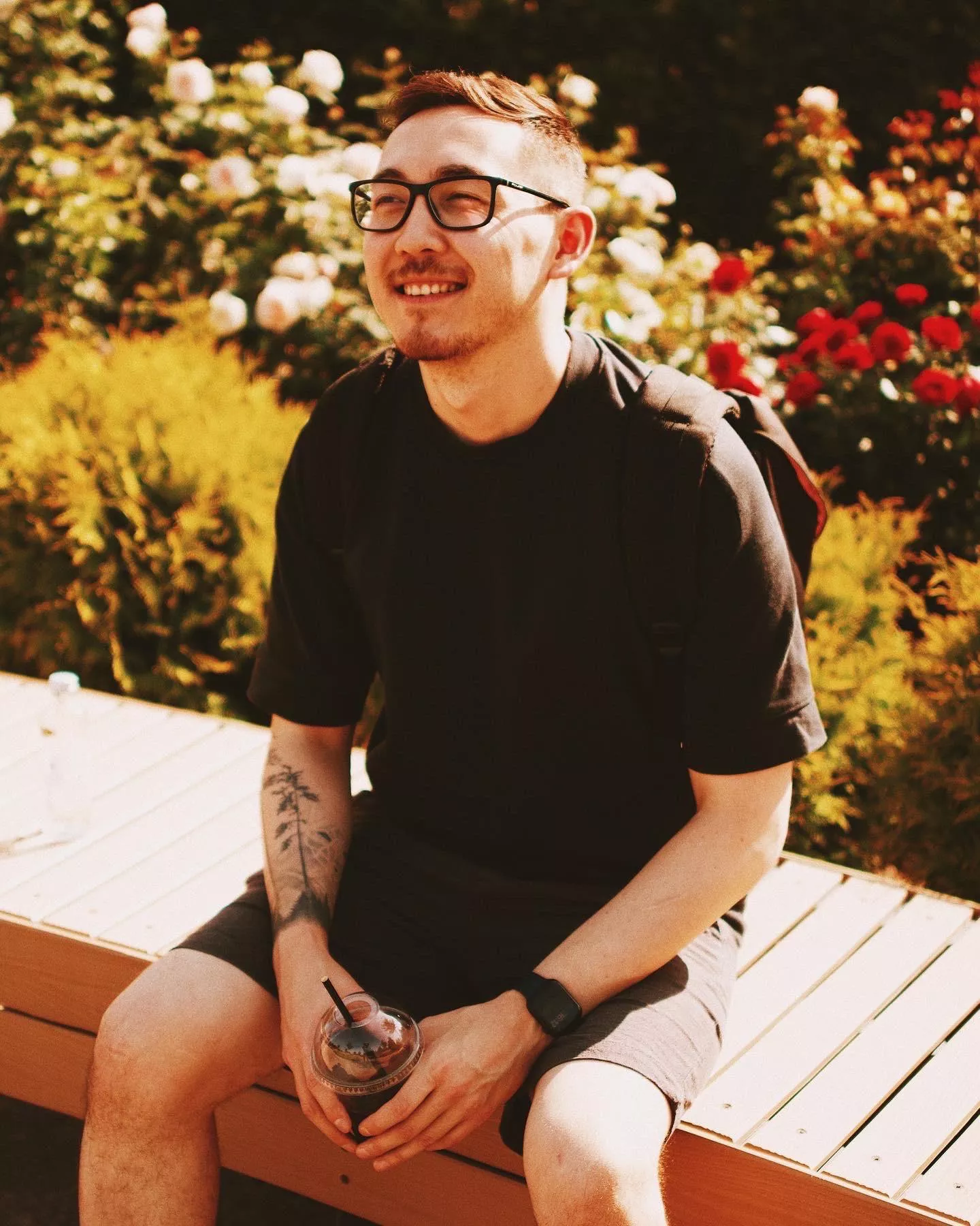 Looking for friends to play Overwatch or Genshin Impact on PC/PS5 ☺️