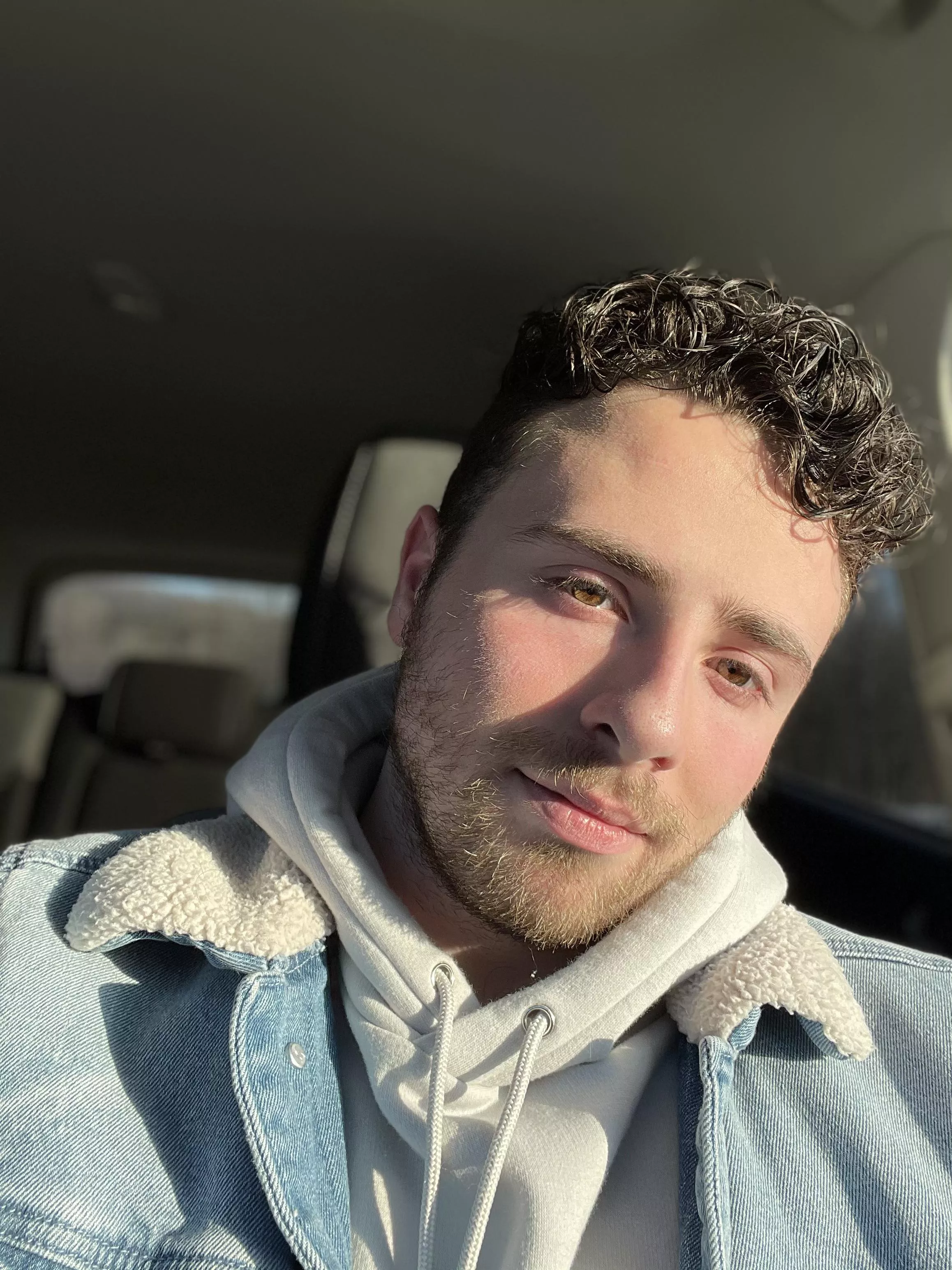 Looking for some DBD friends to play with 😊 Looking for some DBD friends to play with 😊