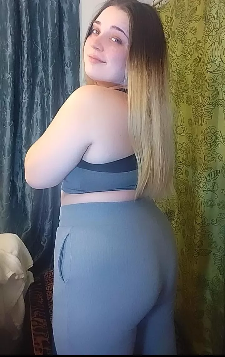 Looking for someone to smoke with 😚💨💨