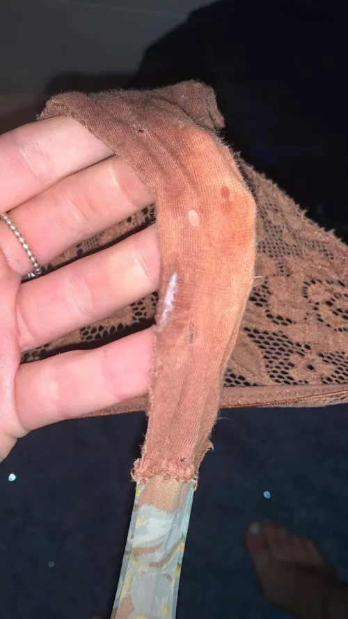 Looking to swap pantie pictures and stories with people, I have some amazing ones to talk about and show (looking for people with story’s or photos of panties with good ass smell as that’s my favourite) I’m happy to send any type in return! cheers,