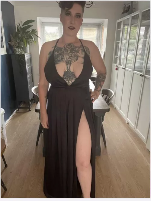 Looking to trade wife’s pics on telegram: stag_hotwife91 face pics and verifying please