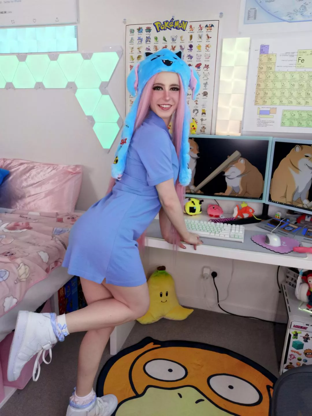 looks like you dropped something, need me to pick it up? π€€π looks like you dropped something, need me to pick it up? π€€π