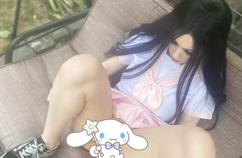 love being tiny and cute 🧸