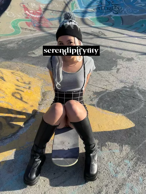 love sunny days and skate parks. teach me how to ride? [f]