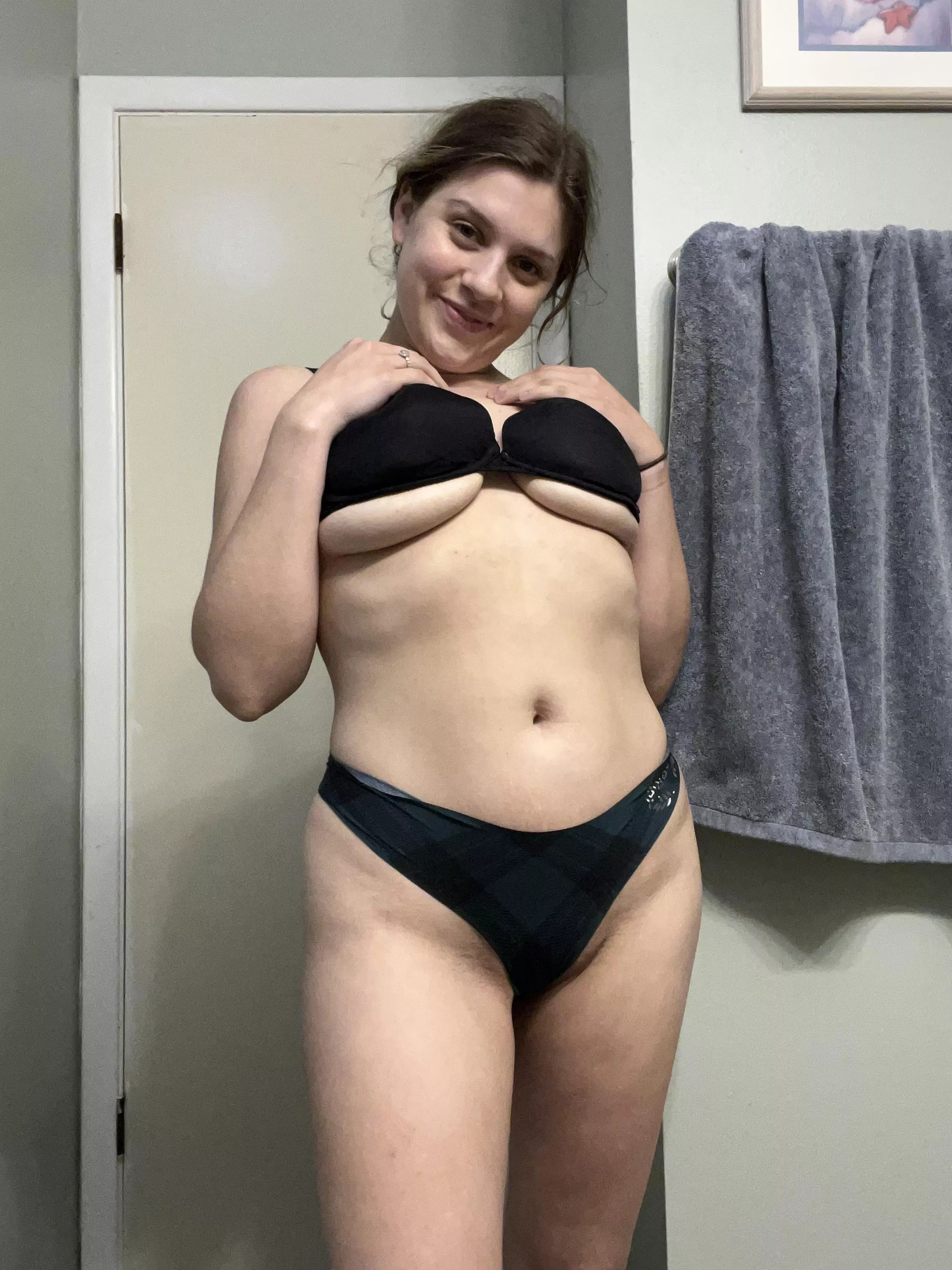 Love the feeling when my bra is unclipped 🤤