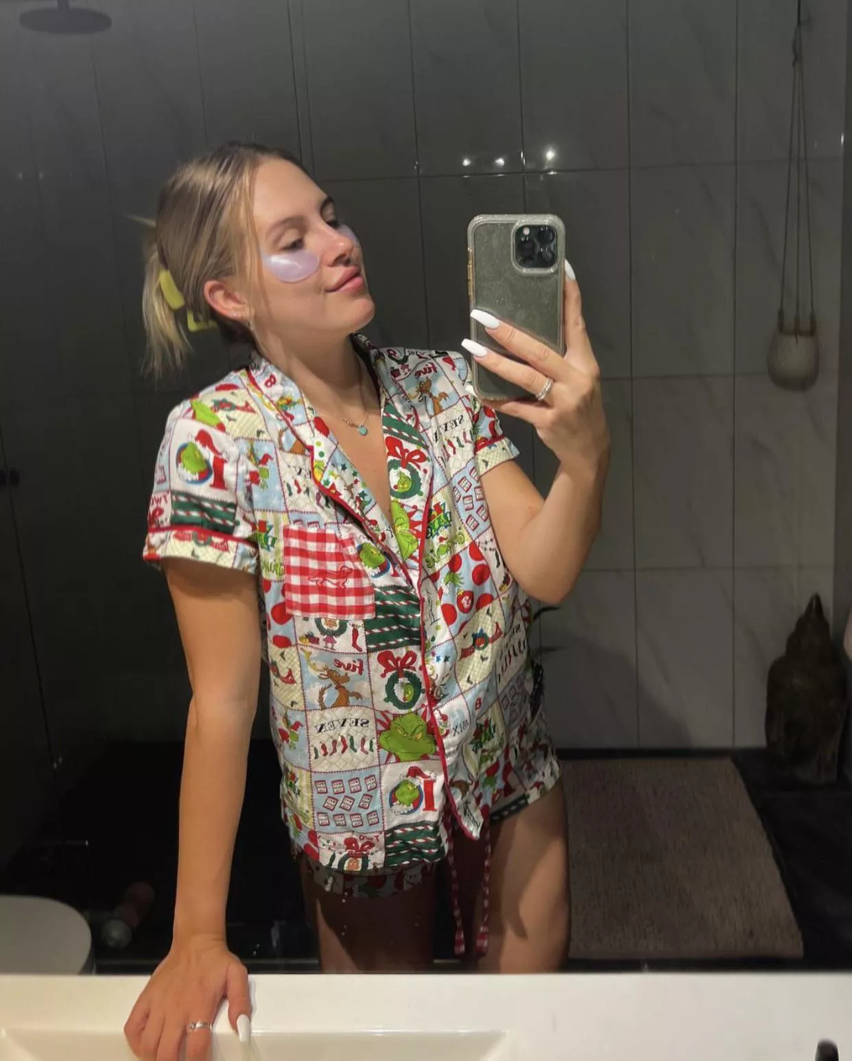 Love this pyjama set, reminds me of Christmas 💕