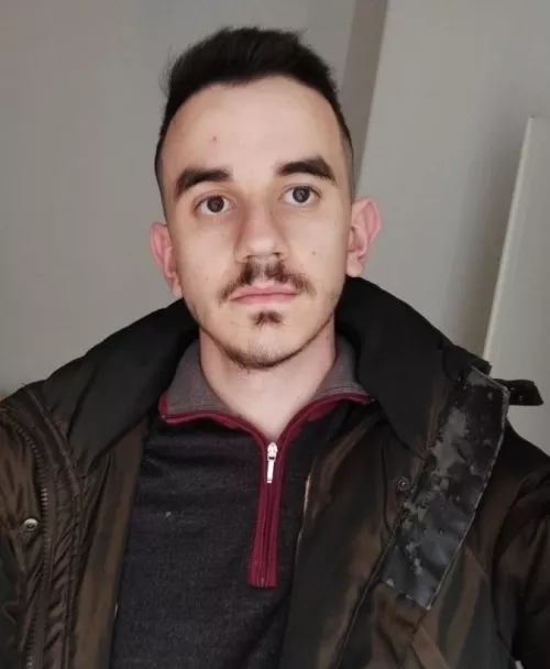 Loving this new haircut! (I know I look unhappy af lol)