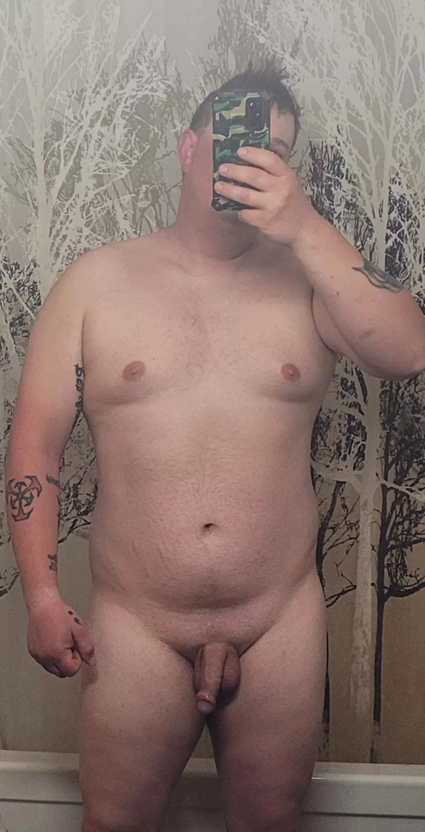 M 33 220lbs 5' 10