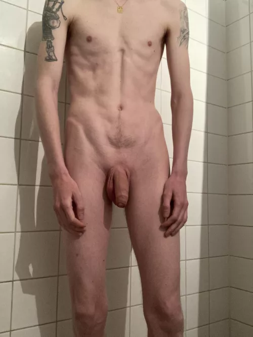 [M, 34, 149ish, 6.2”] I have trouble gaining weight, been skinny all my life and I trying to change that.