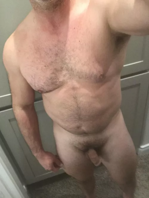 [M], 40’s, 170lbs, 5’6”. Slowly getting back into working out. It’s a process.
