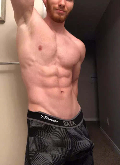 [M] Getting a good stretch 😏