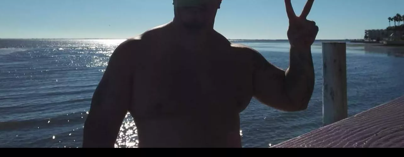 (m) ready for the beach plz