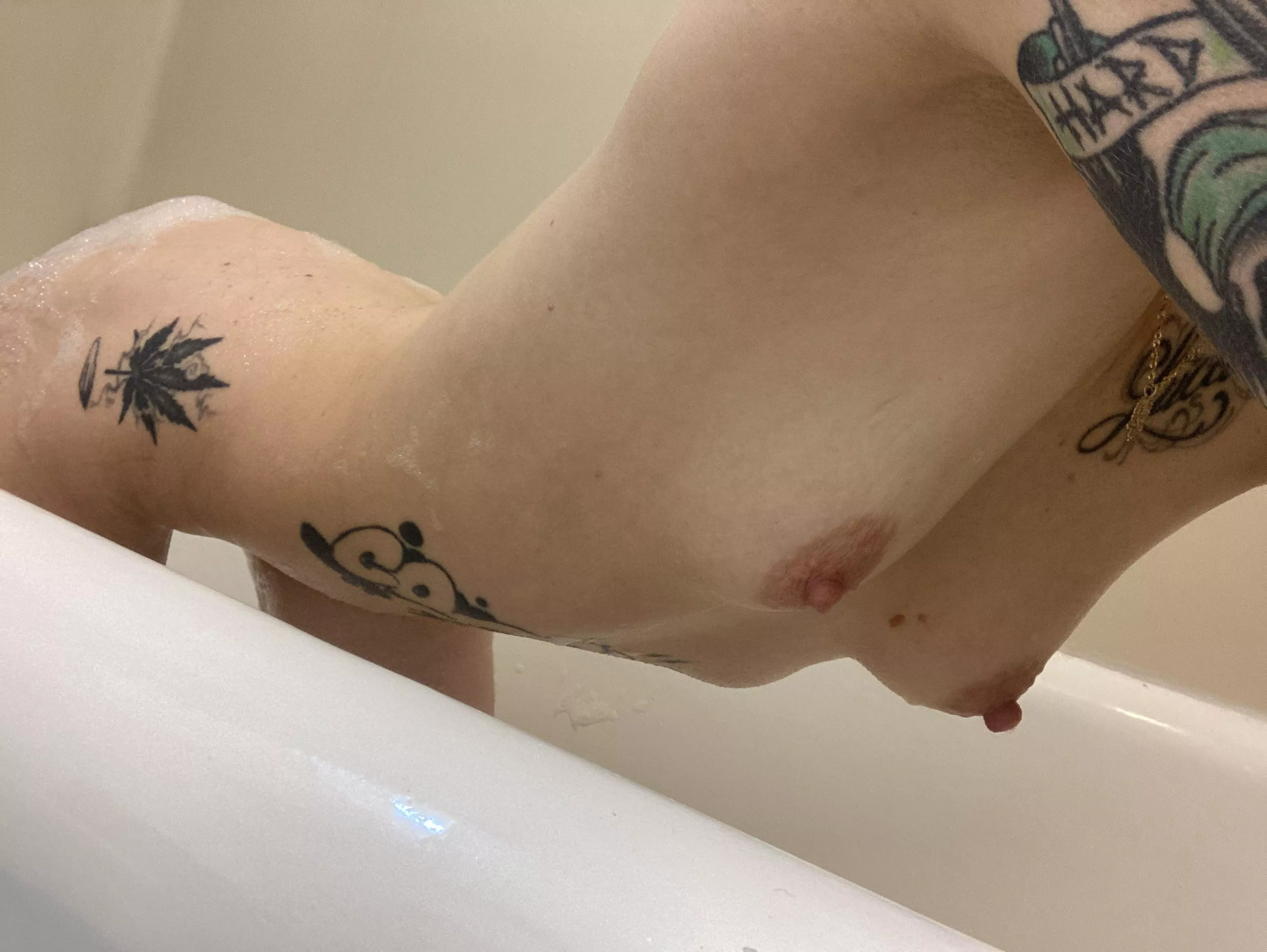 m tiyn.... come stuff me