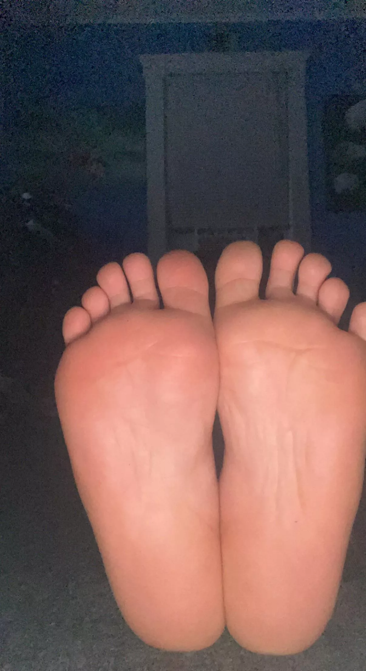 M18 giving footjobs in jersey hmu. Also accept cum tributes