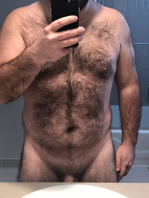 M31 5โ7โ 190 lbs havenโt dated seriously in a few years after my last relationship wrecked my sense of self. Starting to get more confident as I get my life back on track with healthy choices! Still have some weight to drop, but getting there