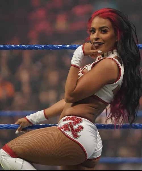 Mami Vega, short and stacked🤤🍑