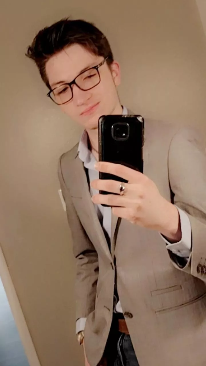 Man, Anyone know what the cheapest plane is for going to a Caribbean getaway? 🤔