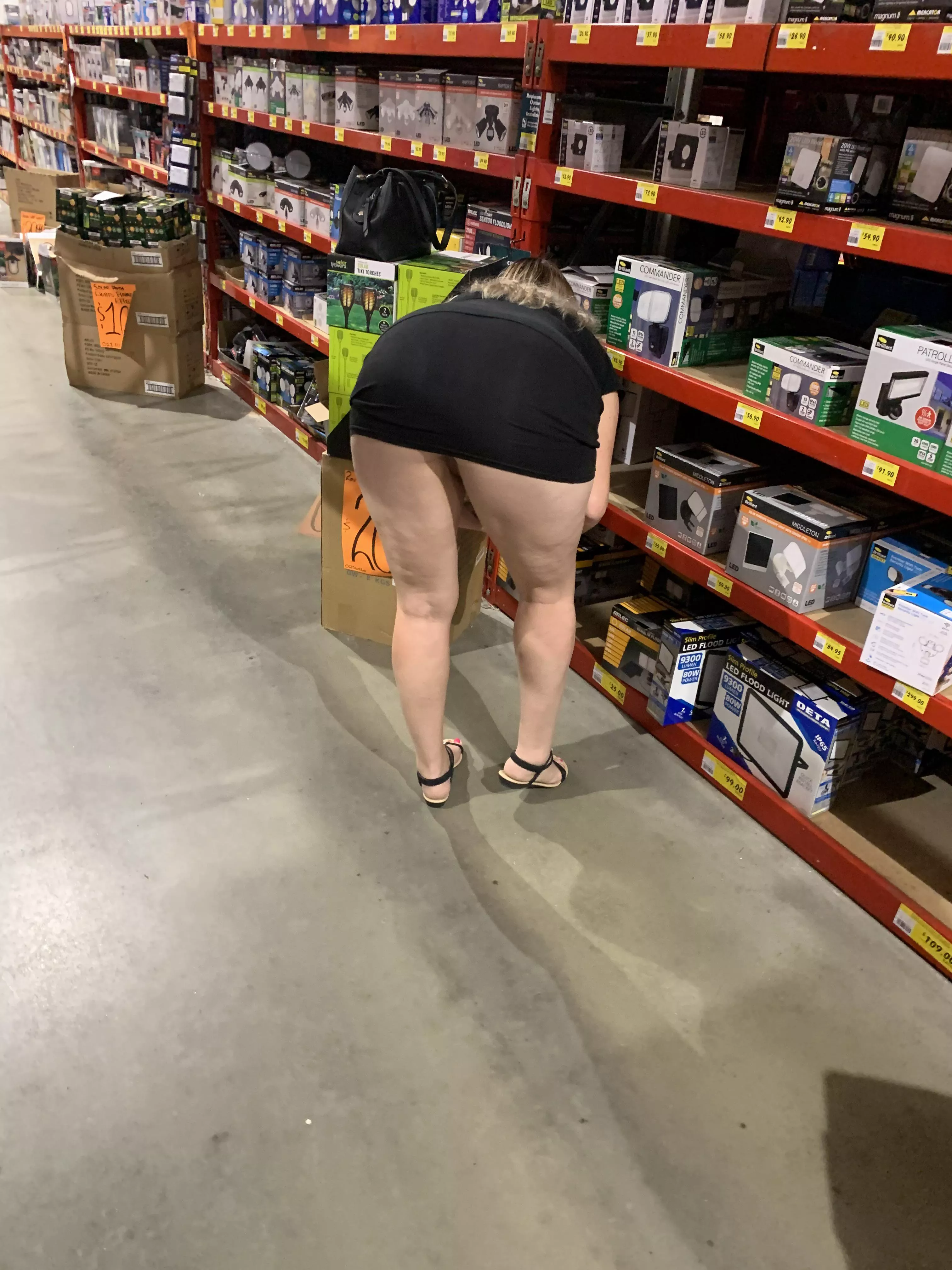 Maybe nextime I’m at the shops I will remember how short my skirt is for the 3 man standing behind me.