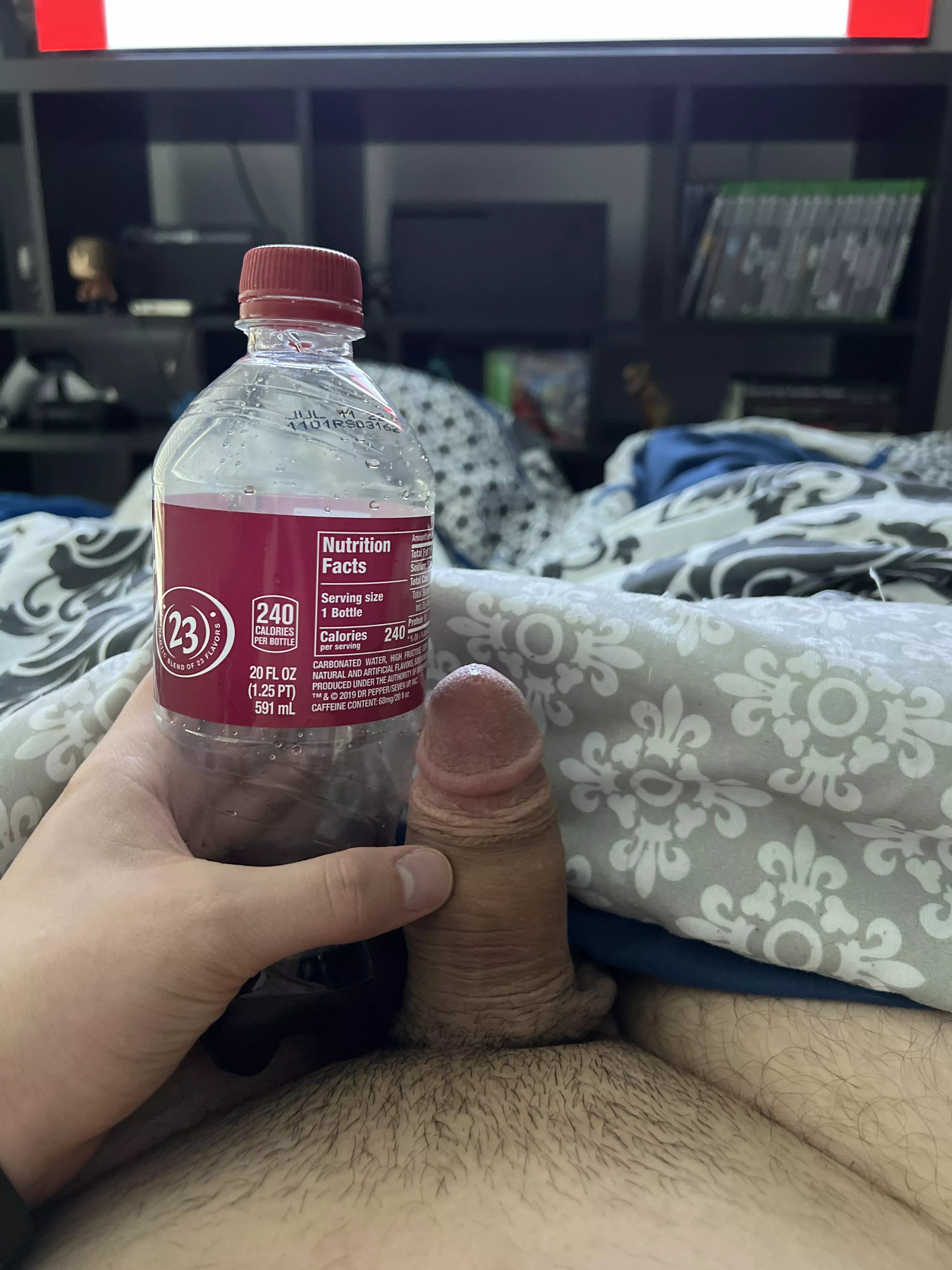 Me compared to a soda bottle. Dm me and compare!