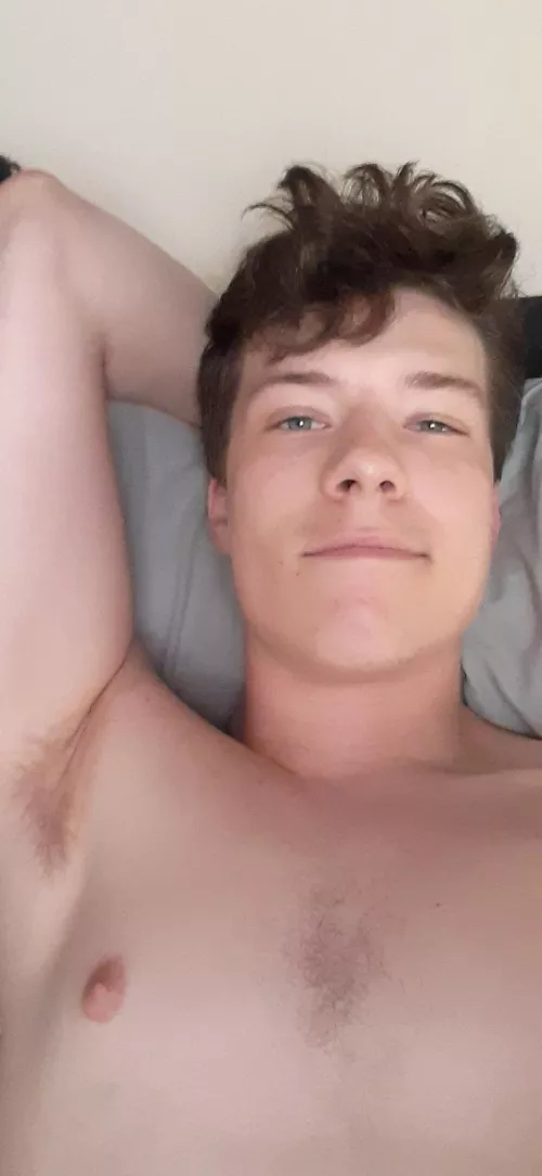 me currently. anyone wanna chat??