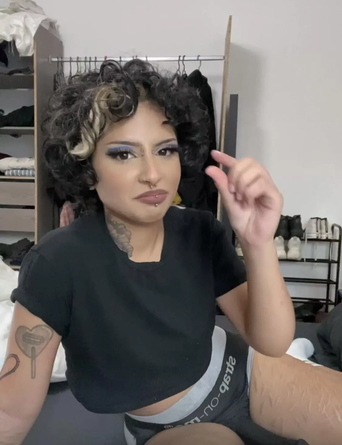 me making fun of ur small dick might be the best thing that’ll ever happen to you [domme]