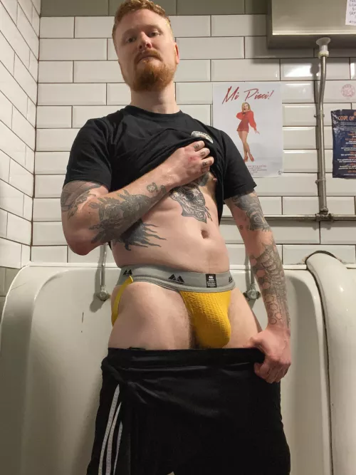 Meet me at the urinals💦