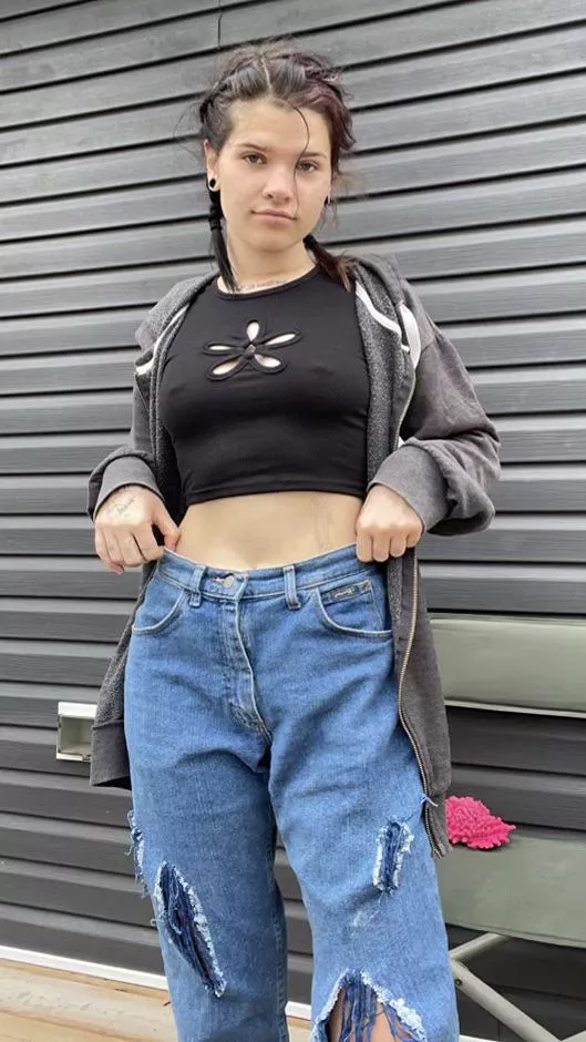 Messy hair don’t care? Woke up feeling cute today🥰