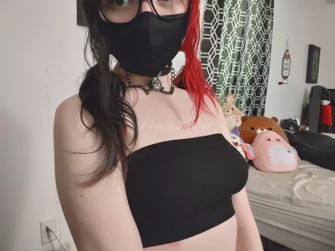 Messy pigtails are still fun, right? 😘😋