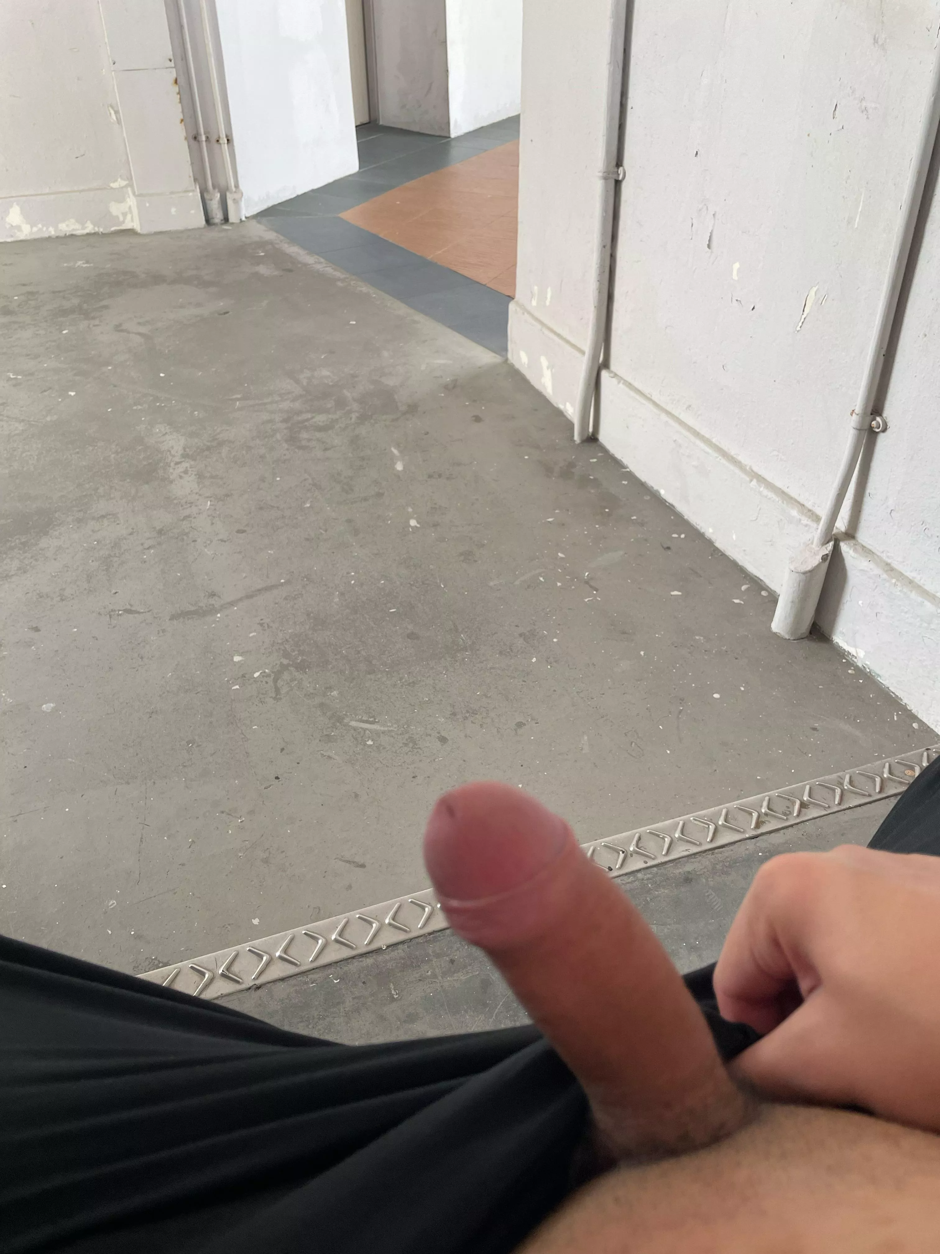 Mind giving me a hand? Or a head rather 👀