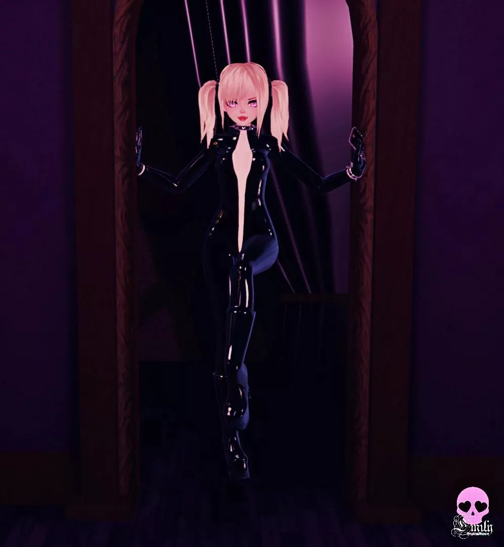 Mistress online, I really want to dominate and my slaves will be able to satisfy me?🖤 https://chaturbate.com/emyliveshow