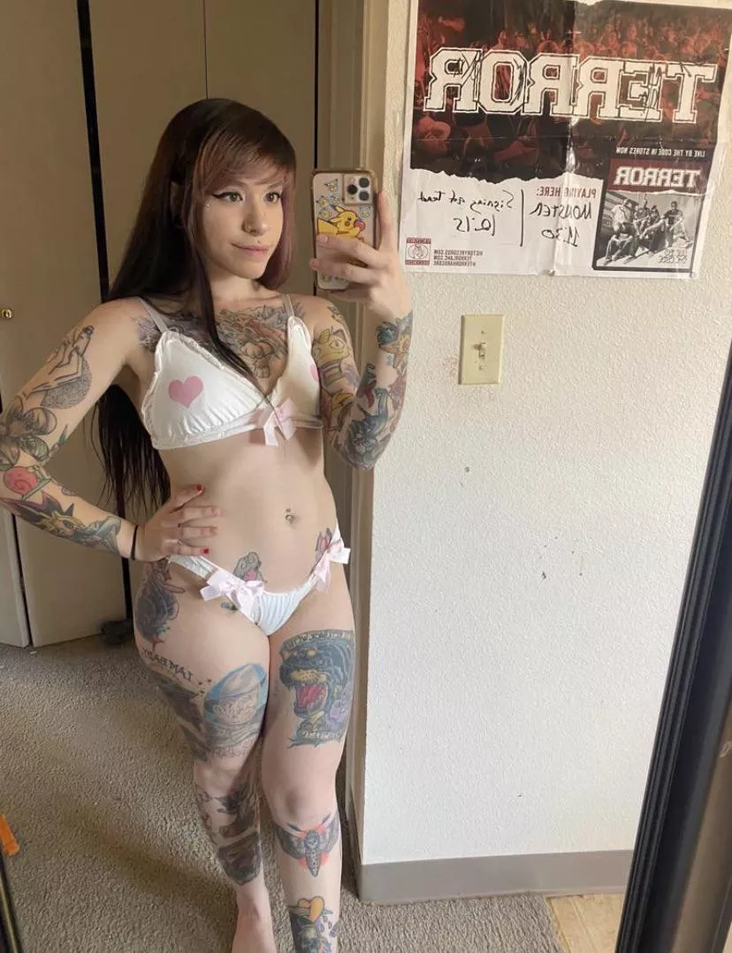 Mistress seek a submissive sissy newbie who’s ready to give up everything and be abuse and explored into bdsm lifestyle Snapchat: Goddessannie209