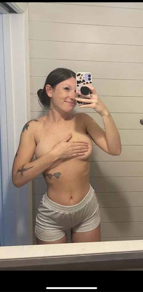 Mommy needs dick in her today