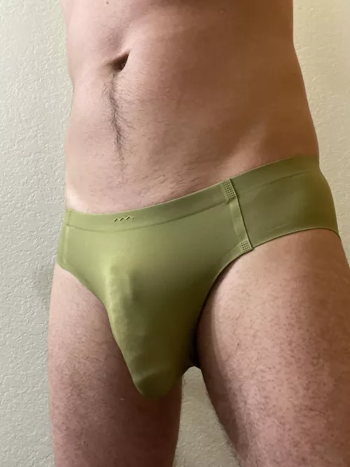 Monday bulge for ya
