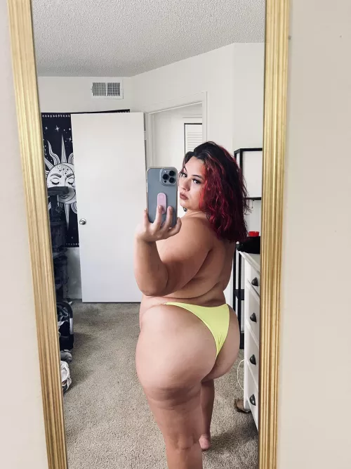 mondays are for MILF ASS ✨🔥