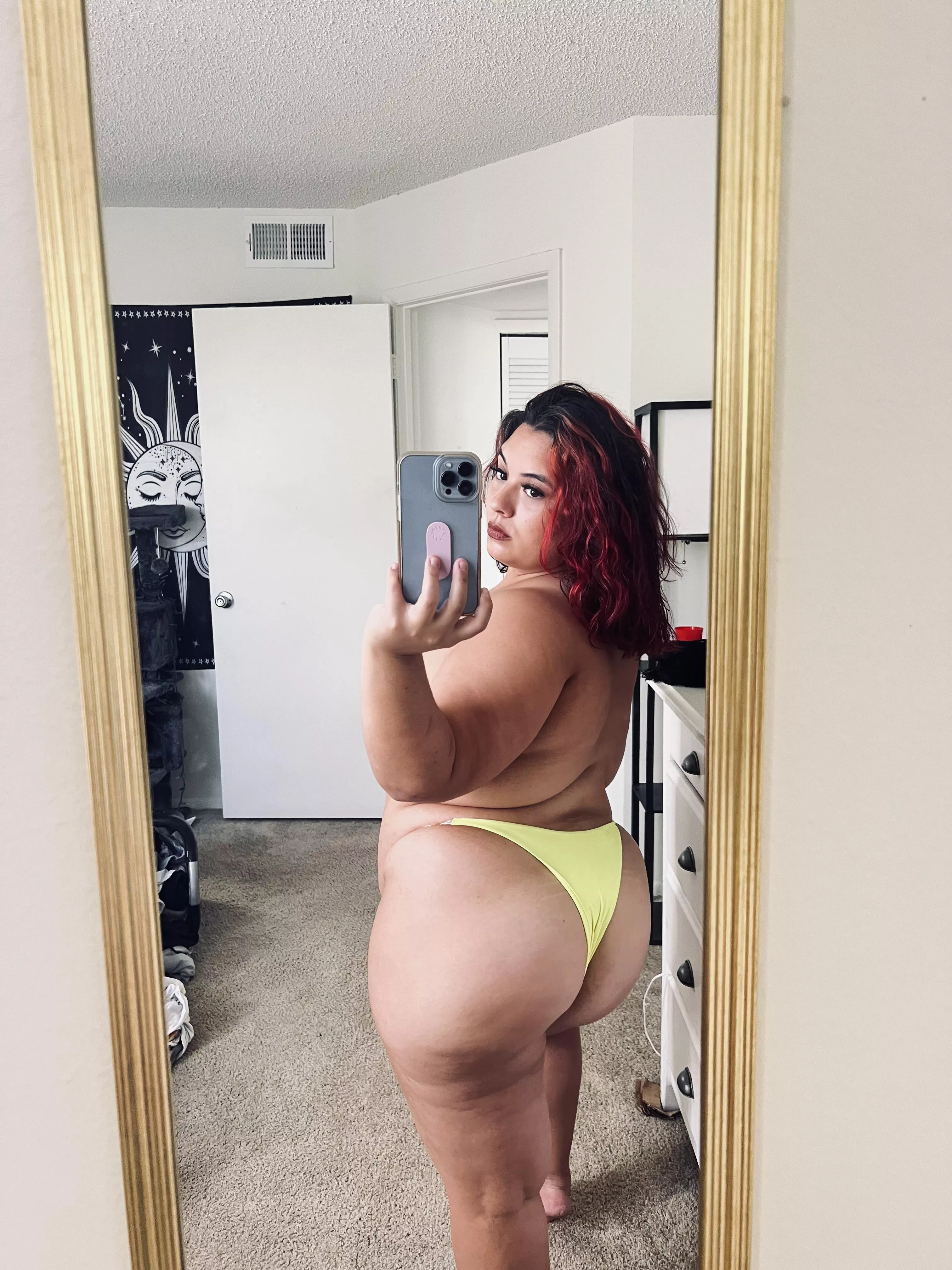 mondays are for MILF ASS ✨🔥