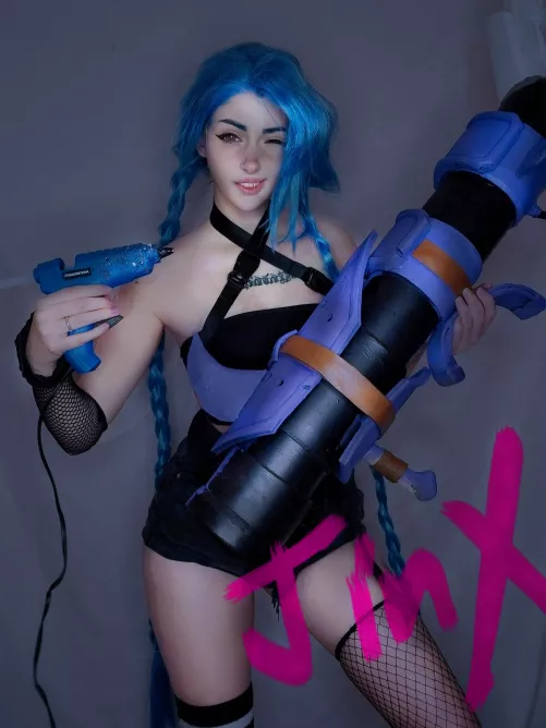 more of my progress on fishbone ♡ yes glue gun is my weapon @virtuababyofficial