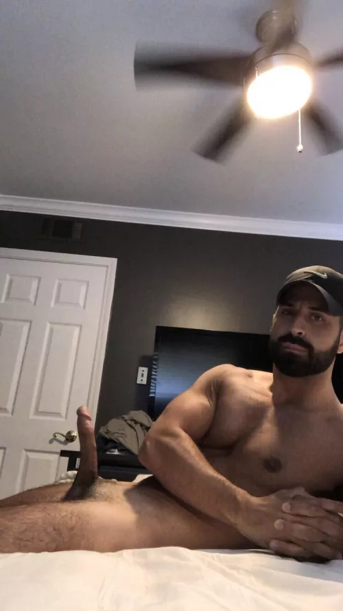 Morning wood. Hands free 😏