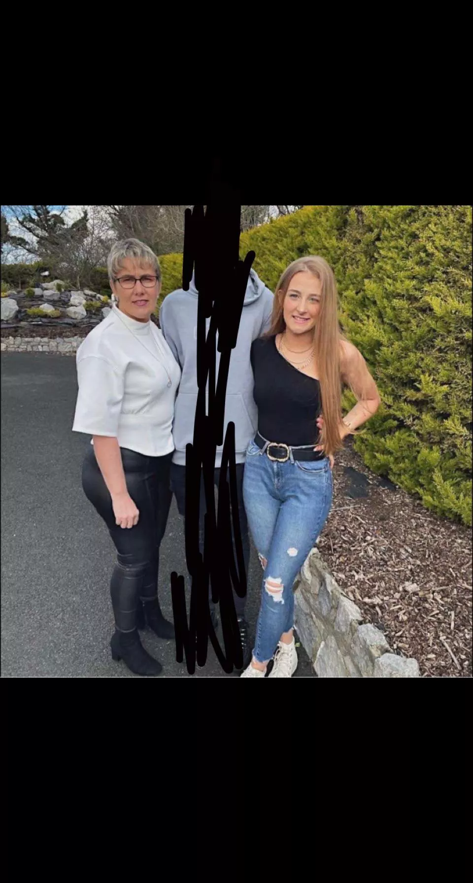 Mother or daughter who you picking and why