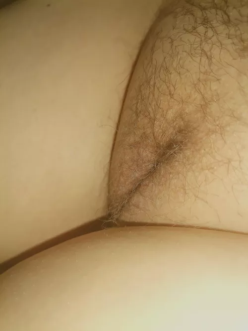 MrsGrey (F46)... Sunday night pussy ❤️ My Hairymuff coming on nicely.. 💋