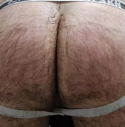 Musky sweaty post-workout ass