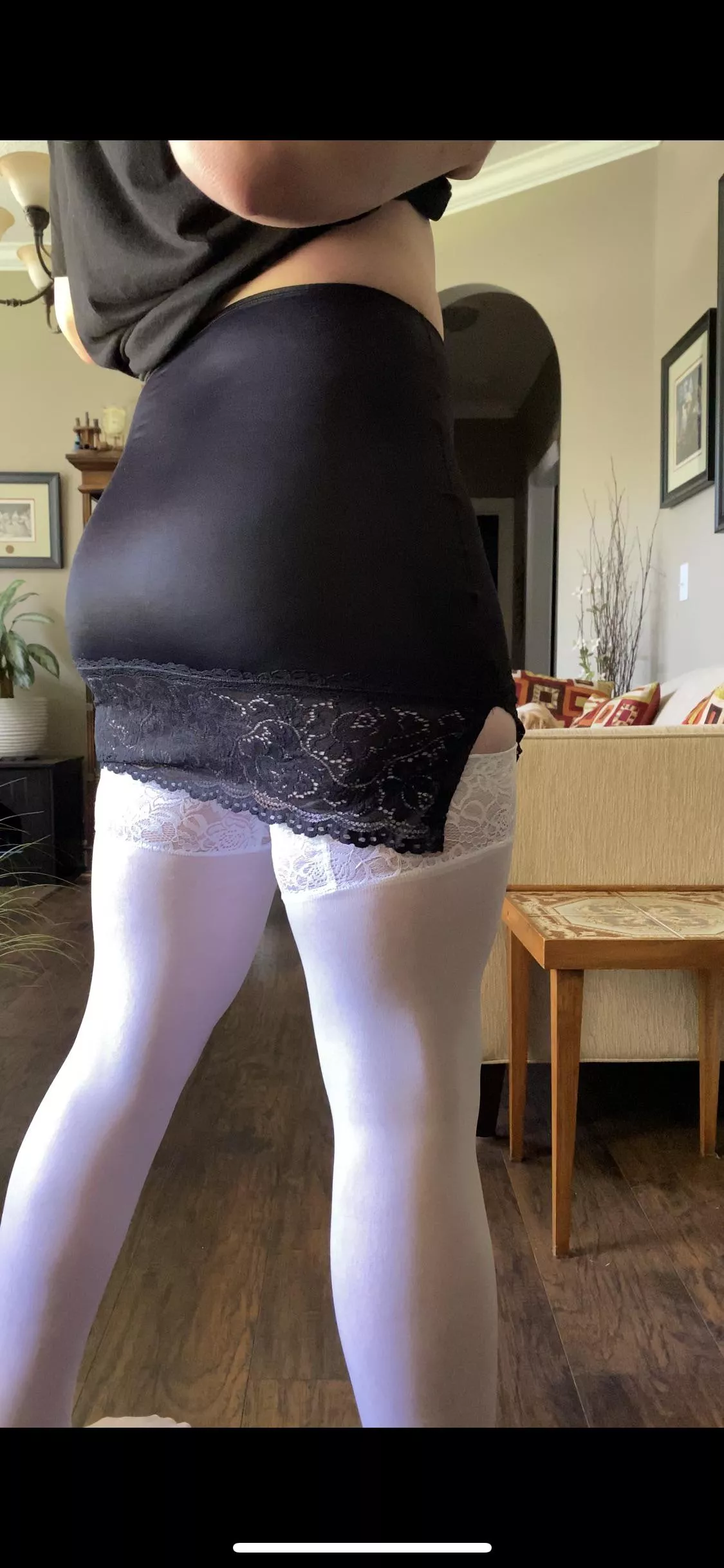 my ass looks so god damn thick in my lace skirt