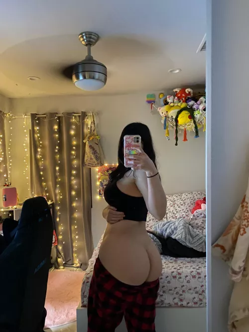 my booty is my best feature