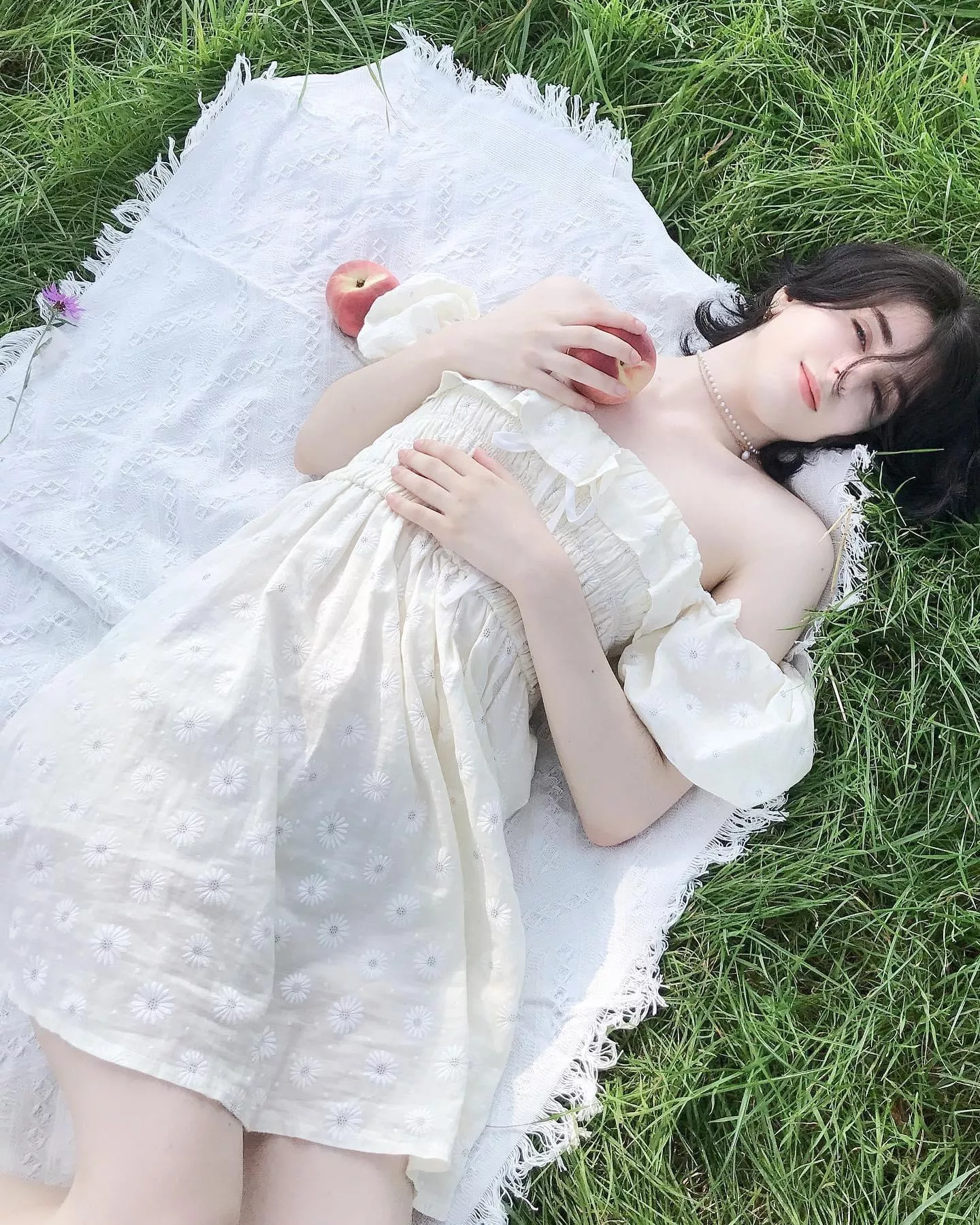 My boyfriend took this picture when we were going on a picnic 🧺 date 💕