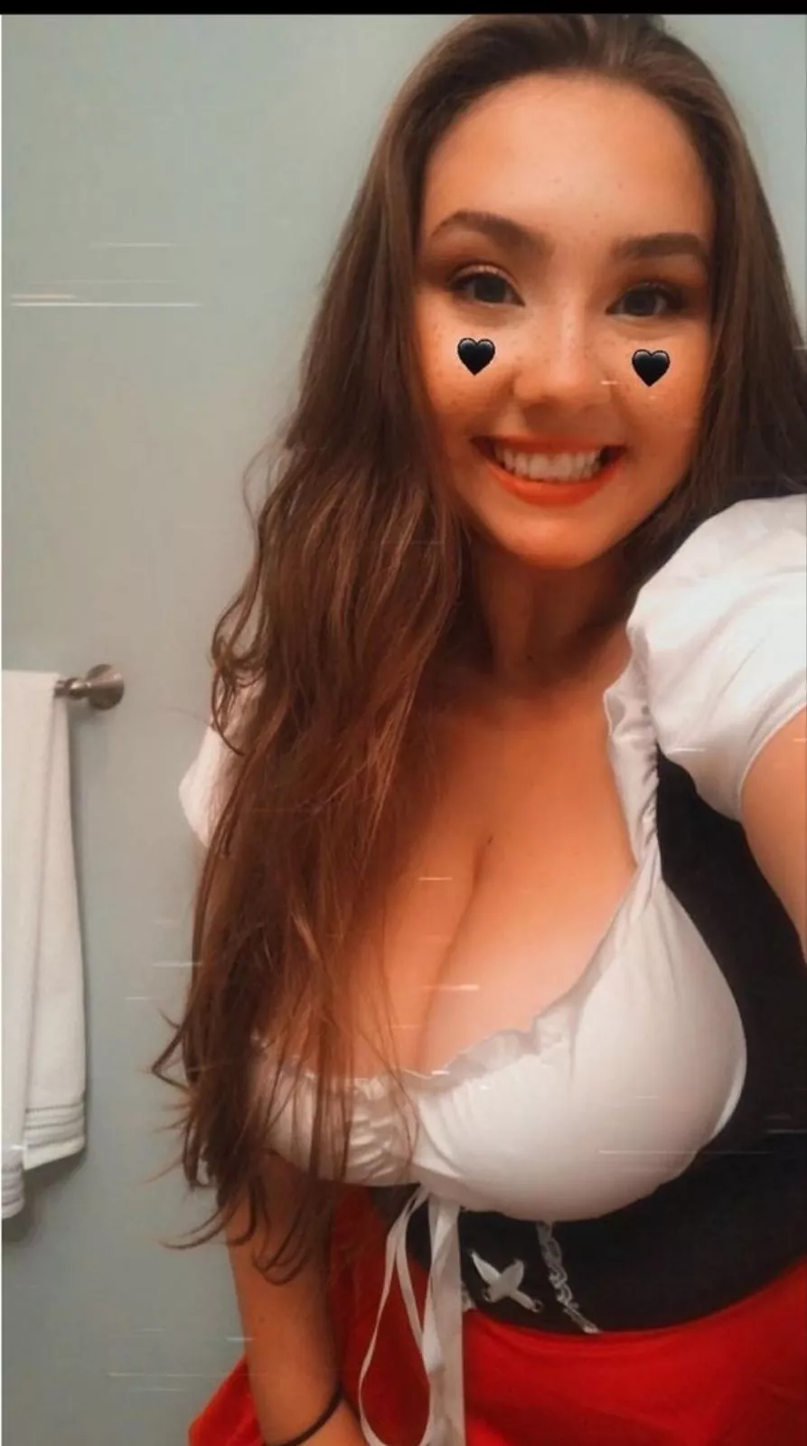 my busty nn irl needs some fat loads to cover her. send them in reddit chat or kik me at jerkbudd2022